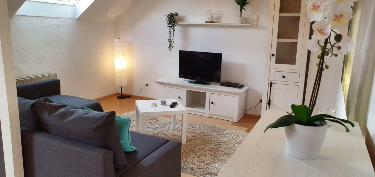 Ferienwohnung Leo Duisburg - Naehe Bahnhof 외부 사진